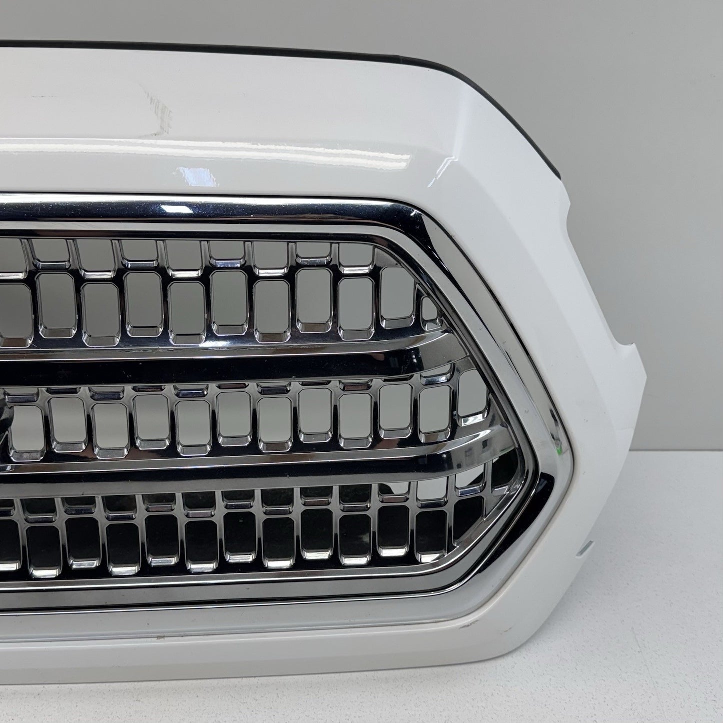 16-17 Toyota Tacoma TRD Off Road Front Upper Grill Grille With Emblem White OEM