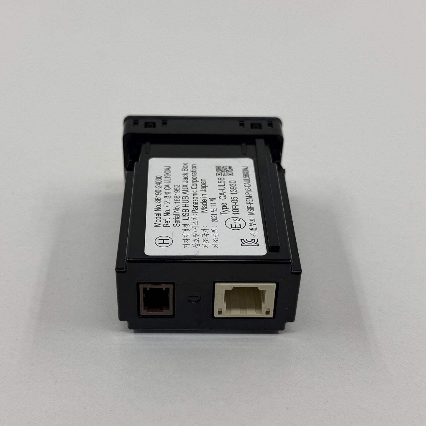 2021-2026 Lexus IS300 IS350 IS500 Media Hub Dual USB Port AUX Auxiliary Jack OEM