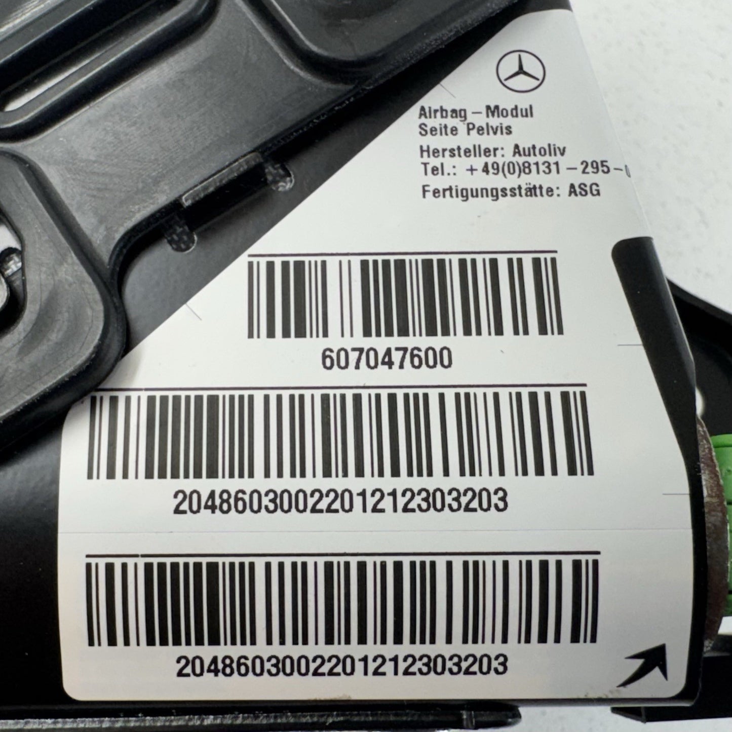 08-14 Mercedes W204 C250 Right Front Lower Seat Airbag Air Bag SRS Black OEM