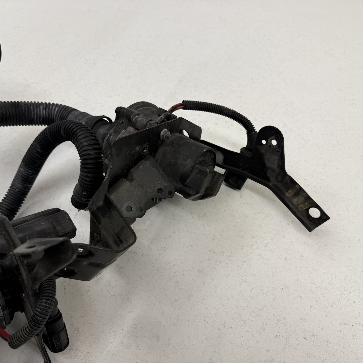 2014-2018 Bentley Flying Spur Secondary Air Injection Smog Pump Assembly Set OEM