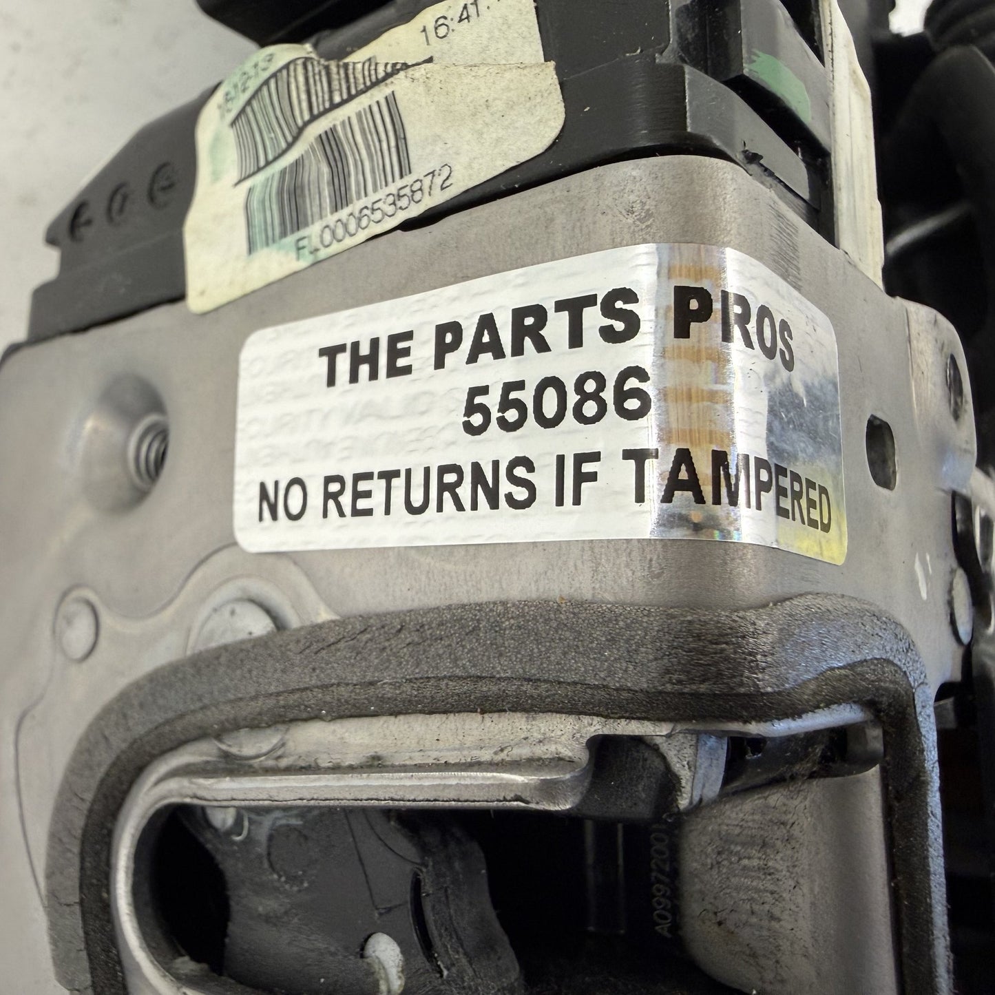 2008-2014 Mercedes-Benz C250 W204 Driver Left Front Door Lock Latch Actuator OEM