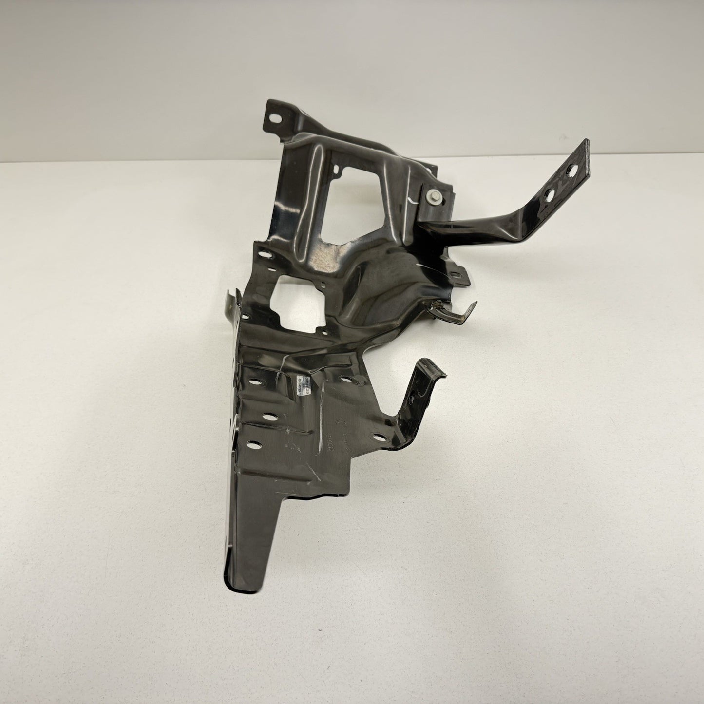 24-25 Chevrolet Silverado 2500 3500 Right Front Bumper Impact Bar Bracket OEM