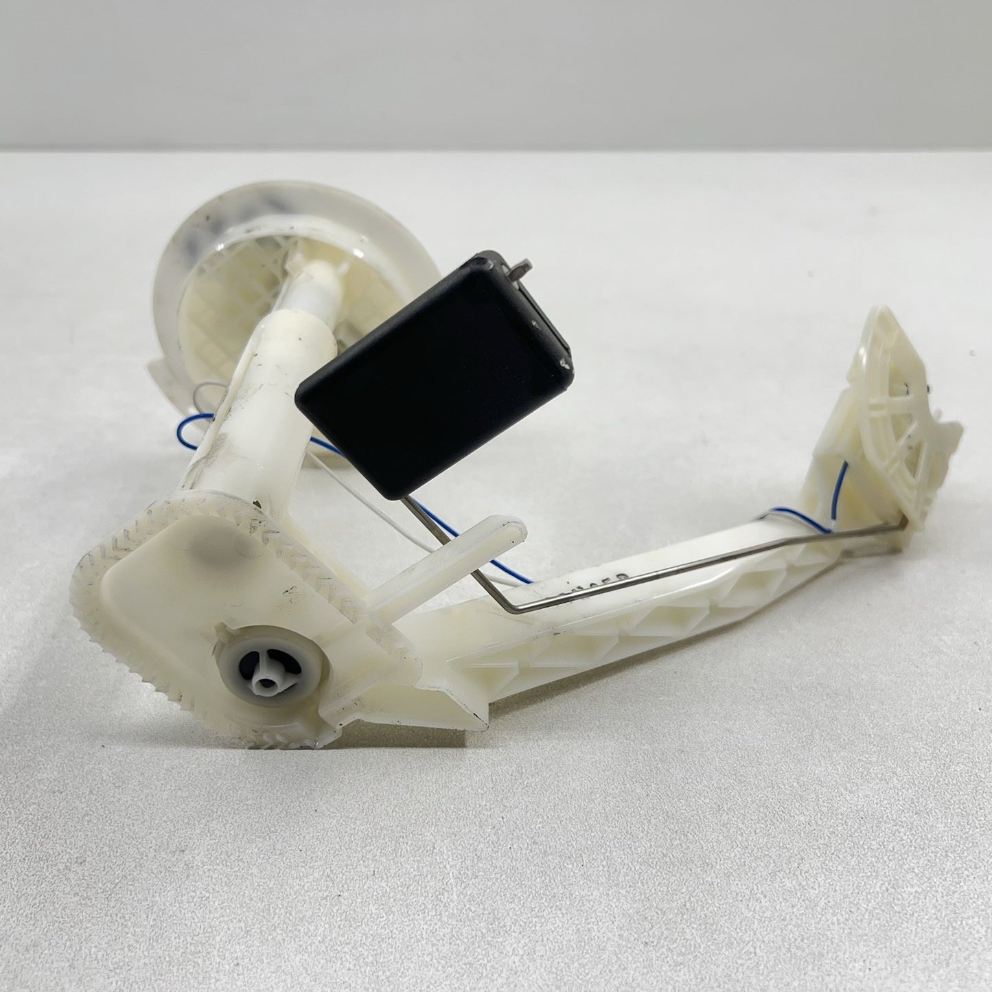 10-15 CHEVROLET CAMARO SS GAS TANK FUEL PUMP SENDING UNIT DELIVERY 13574836 OEM