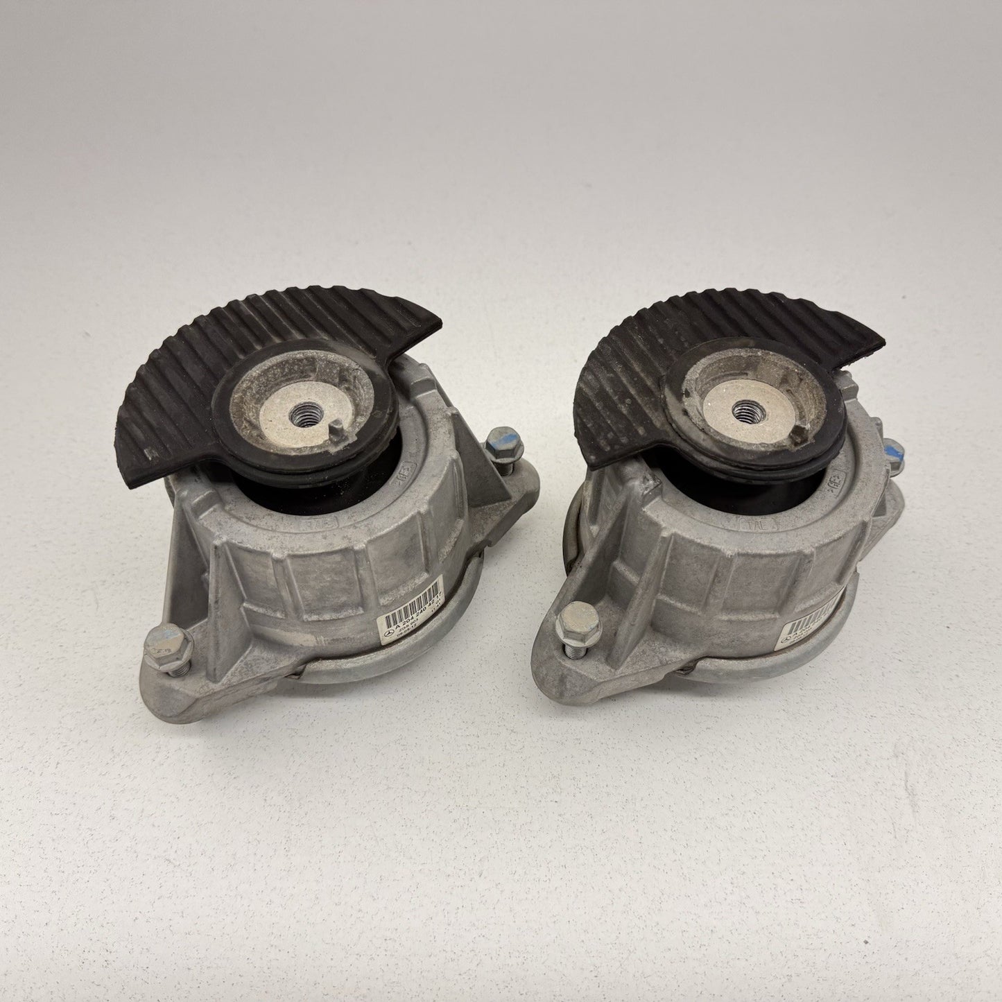 12-14 Mercedes W204 C250 1.8L Motor Engine Mount Pair 2042404217 OEM