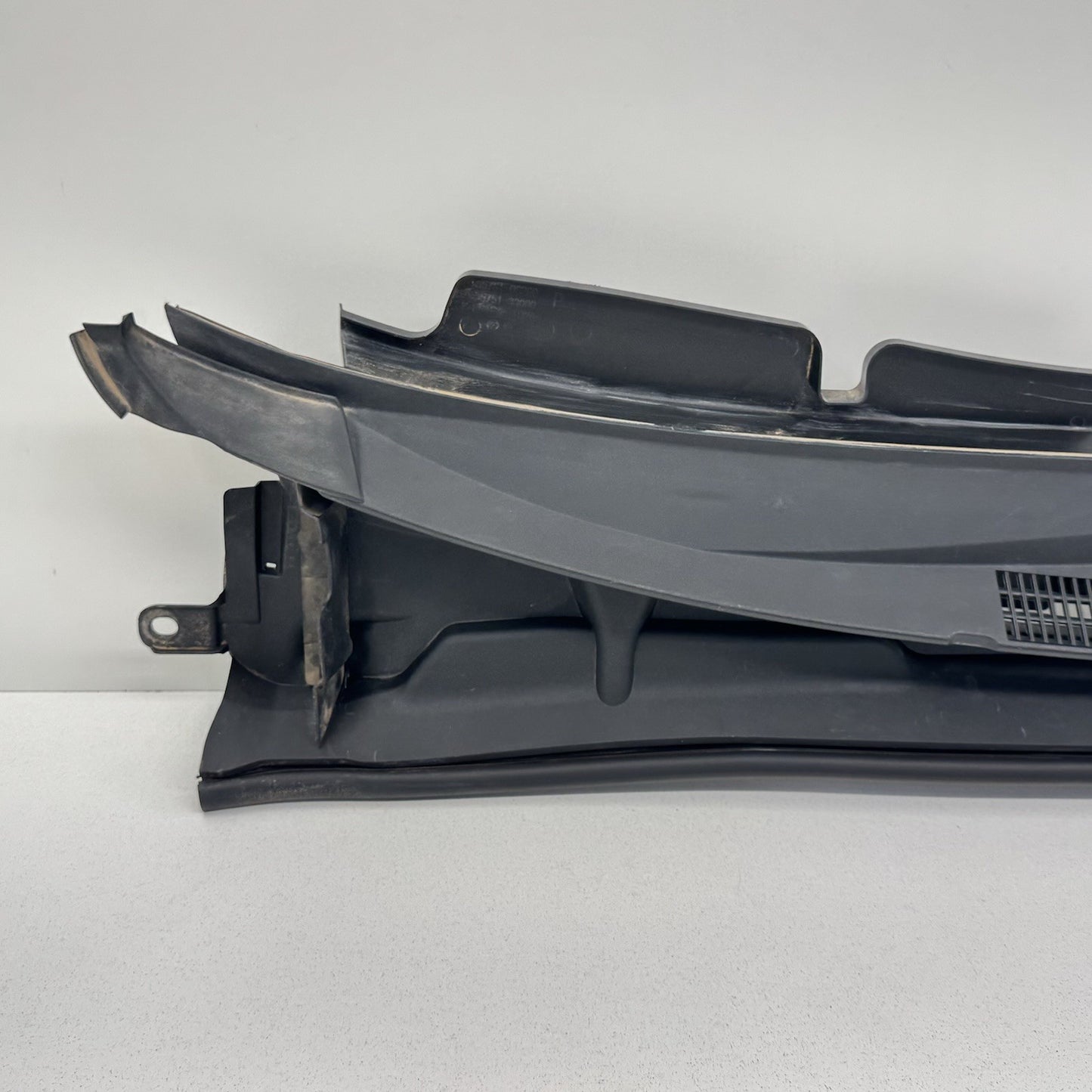 25-26 Toyota Camry Front Windshield Cowl Cover Trim Panel 55708-06270 OEM