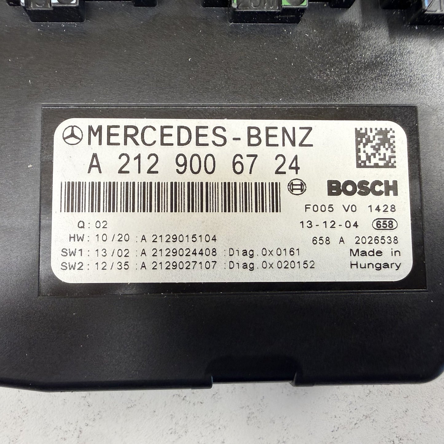 2008-2014 Mercedes C250 W204 Front SAM Fuse Relay Junction Box 2129006724 OEM