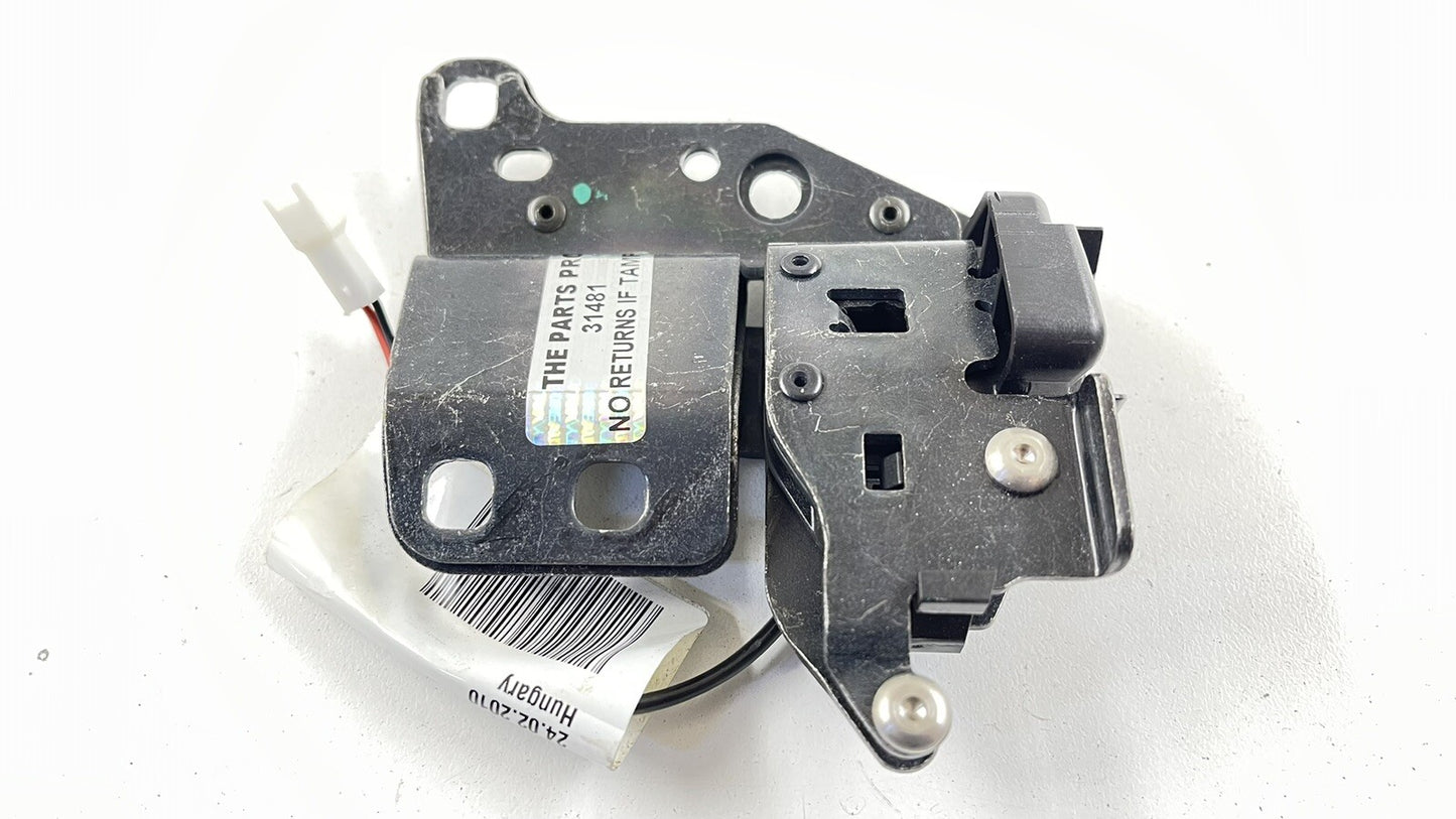 15-17 MCLAREN 650S SPIDER RIGHT FRONT UPPER CONVERTIBLE TOP LATCH LOCK OEM