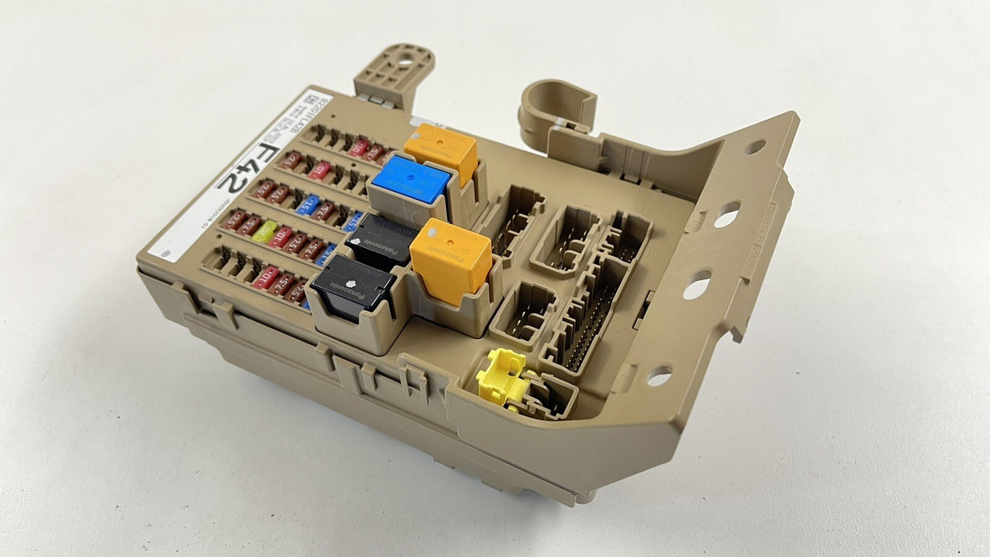 2018 SUBARU IMPREZA CABIN JOINT FUSE RELAY JUNCTION BOX MODULE 82201FL42B OEM