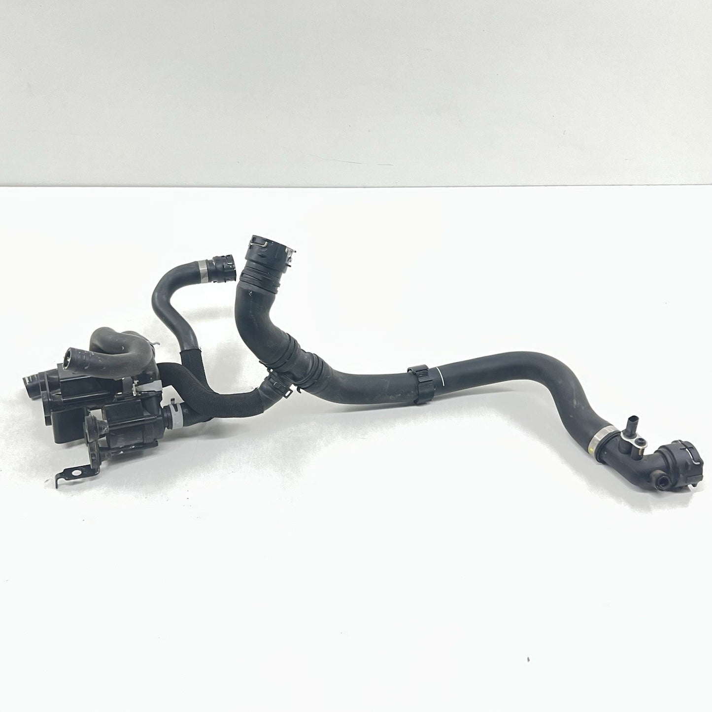 17-24 AUDI A4 S4 A5 S5 AUXILIARY WATER PUMP COOLANT PUMP ASSEMBLY 06H121601N OEM