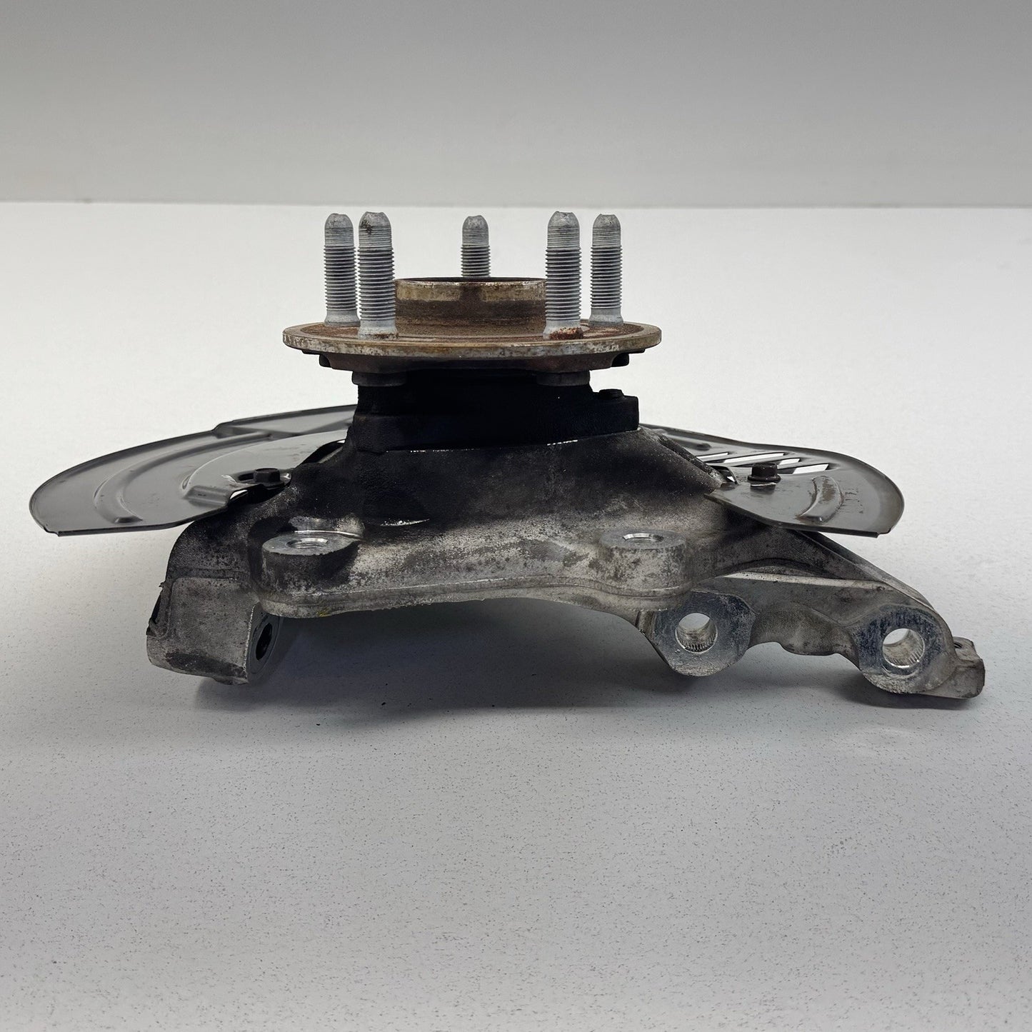 16-24 Chevrolet Camaro Driver Left Front Spindle Knuckle Hub Wheel Bearing OEM