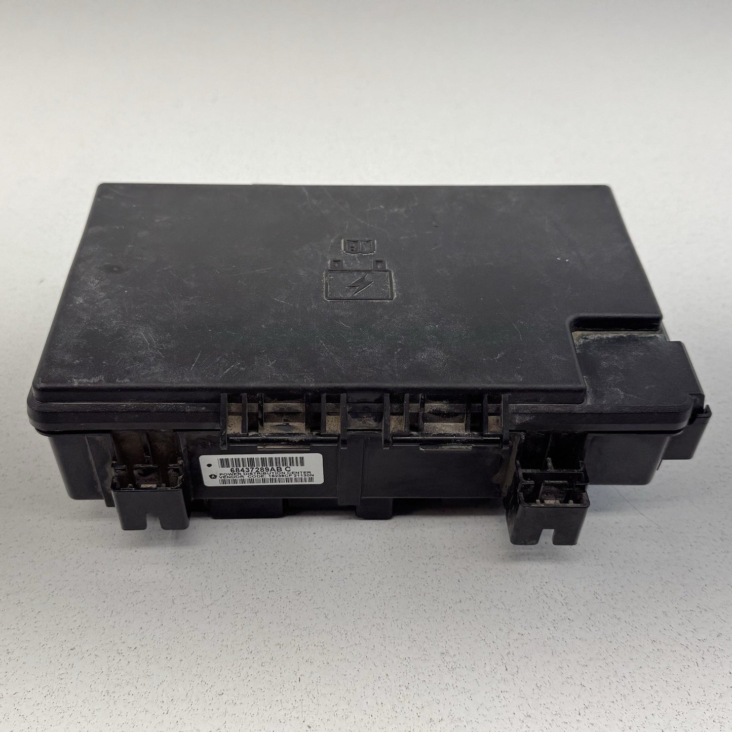 20-22 Ram 2500 3500 Intelligent Power Distribution Fuse Box 68437289AB OEM