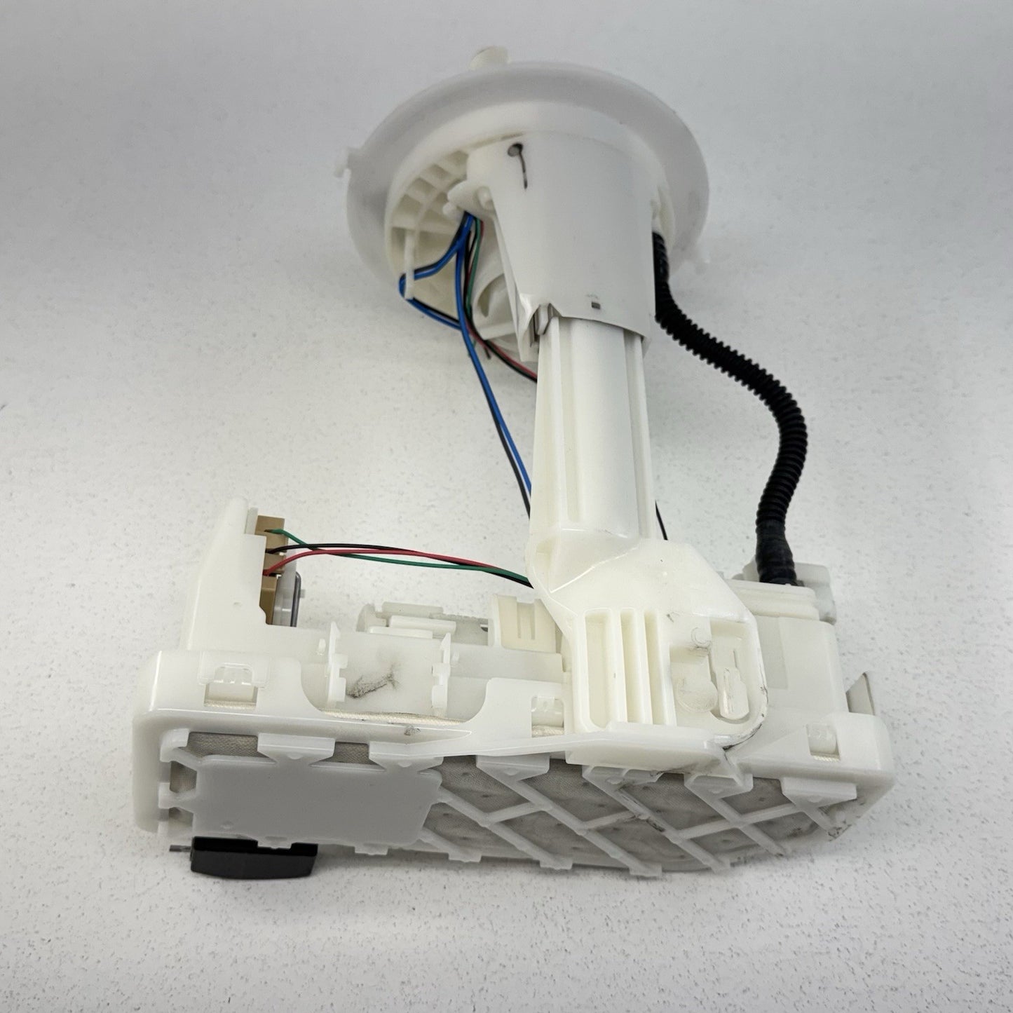 19-22 Toyota Prius / Prius Prime Gas Tank Fuel Pump Sending Unit 77020-12A80 OEM