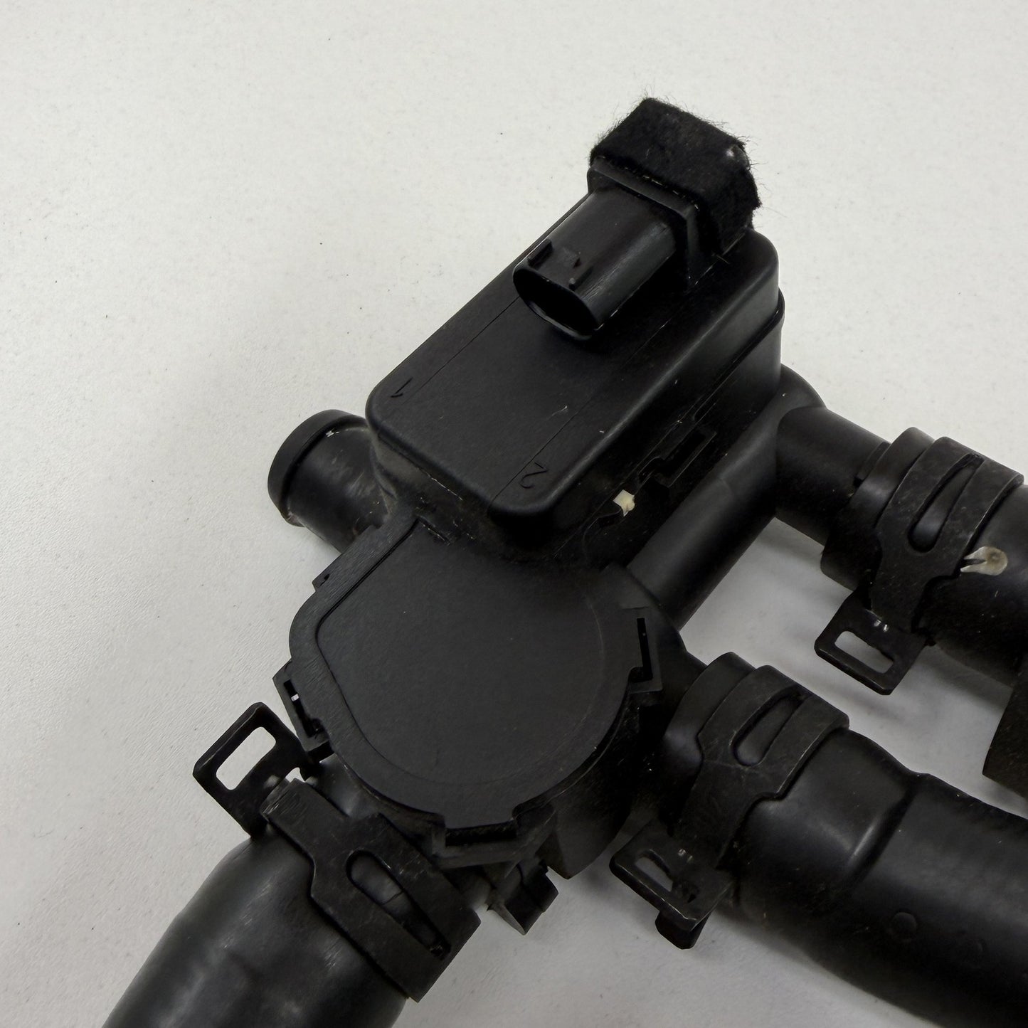 2014-2020 Mercedes S550 W222 HVAC Heater Coolant Control Valve 2308300084 OEM