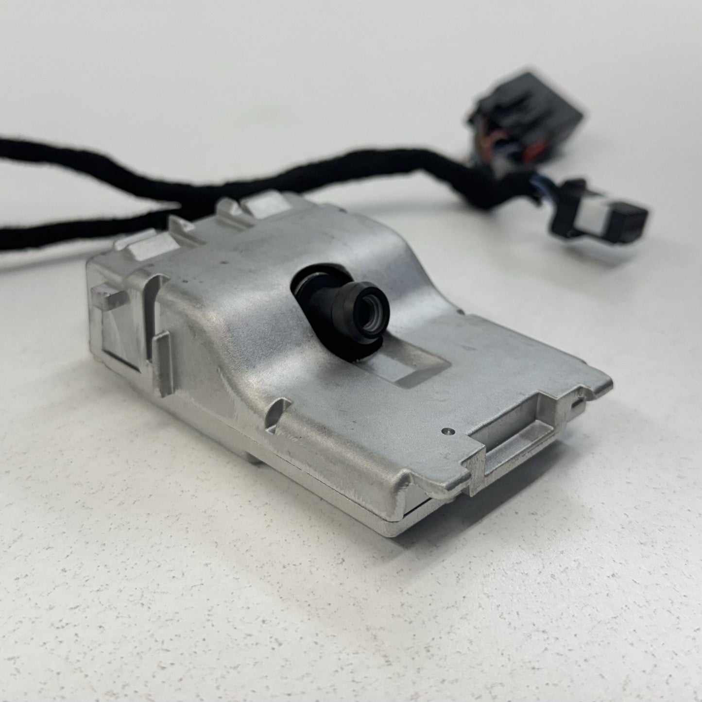 17-24 Maserati Ghibli Front View Camera Lane Departure Keep Assist 670100974 OEM