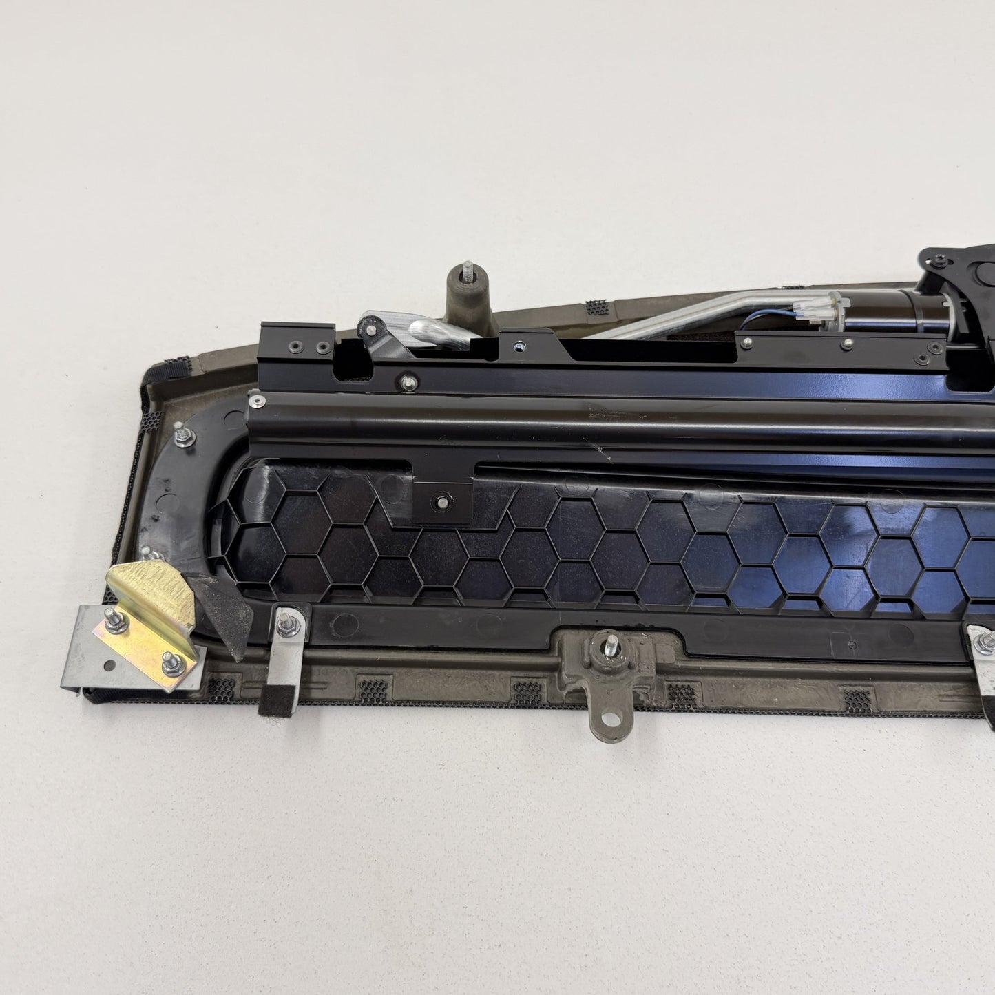 2014-2018 Bentley Flying Spur Rear Deck Window Power Sunshade Roller Blind OEM