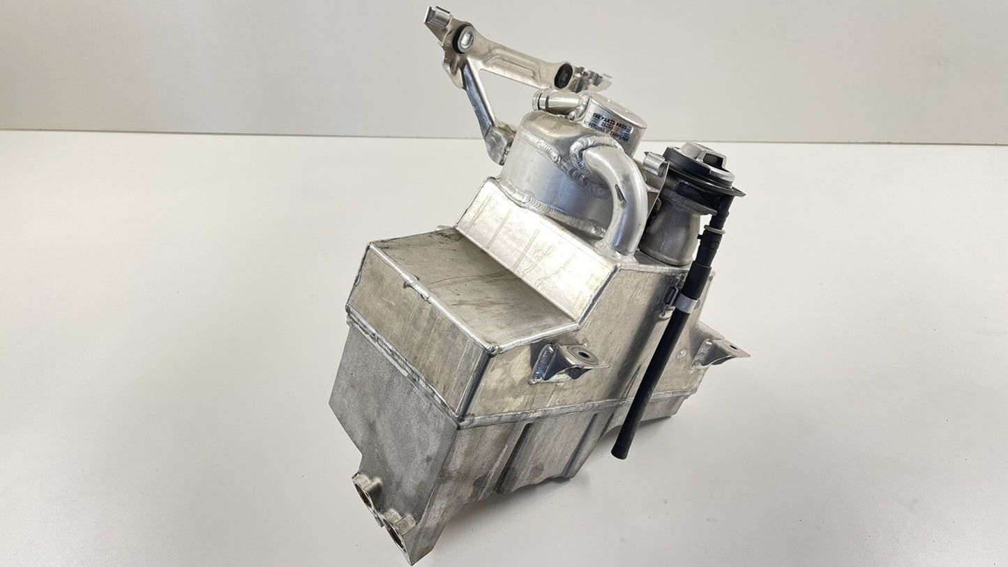 17-22 AUDI R8 PLUS OIL DRY SUMP CONTAINER RESERVOIR TANK BOTTLE W/ CAP OEM