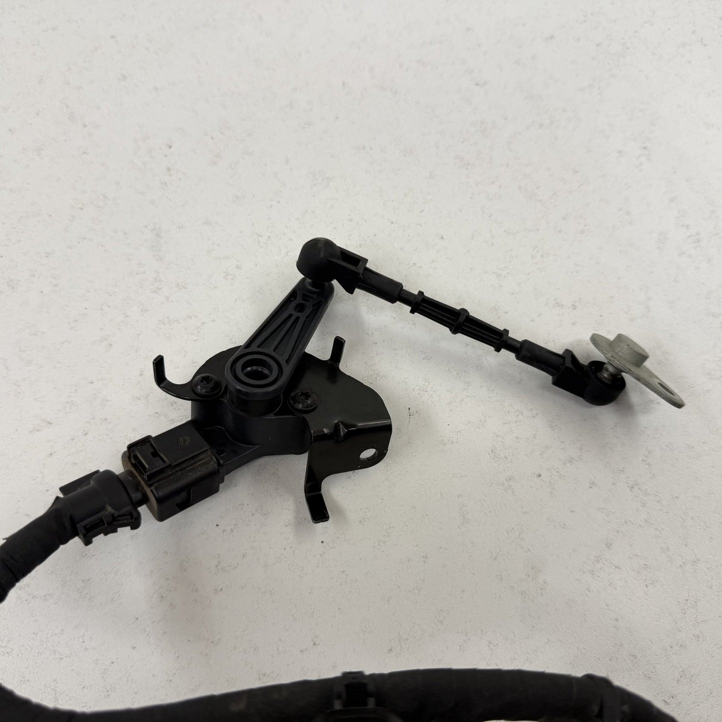 2022-2024 Rivian R1S R1T Left Front Suspension Ride Height Level Sensor OEM