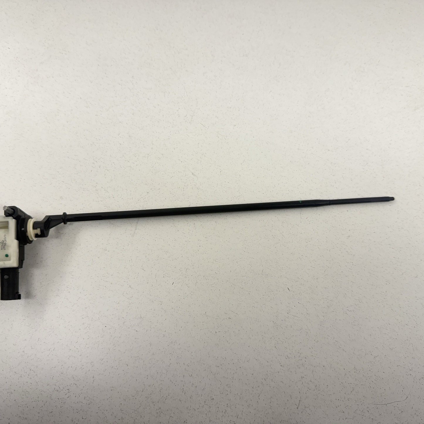 11-16 BMW M5 528 535 550 F10 Gas Fuel Filler Door Lock Actuator 7200674 OEM