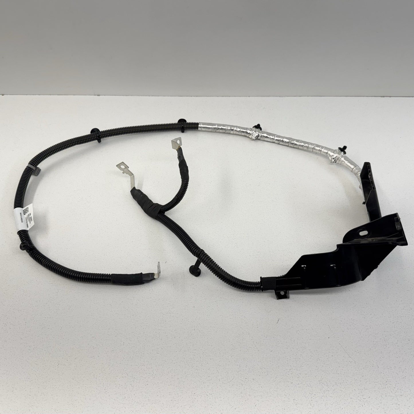 24-25 Silverado Sierra 2500 3500 Battery Positive Cable 84890607 OEM