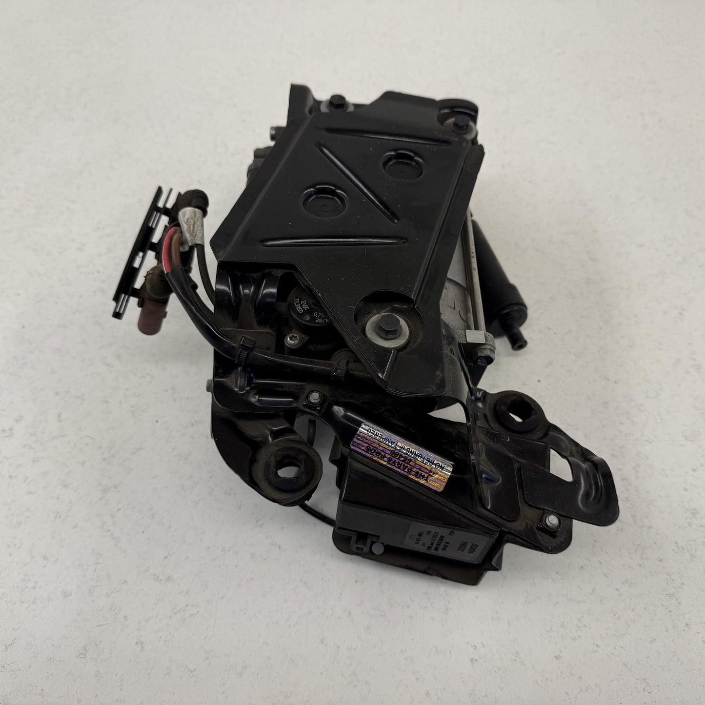 2014-2018 Bentley Flying Spur Air Suspension Compressor Pump W/ Valve Block OEM