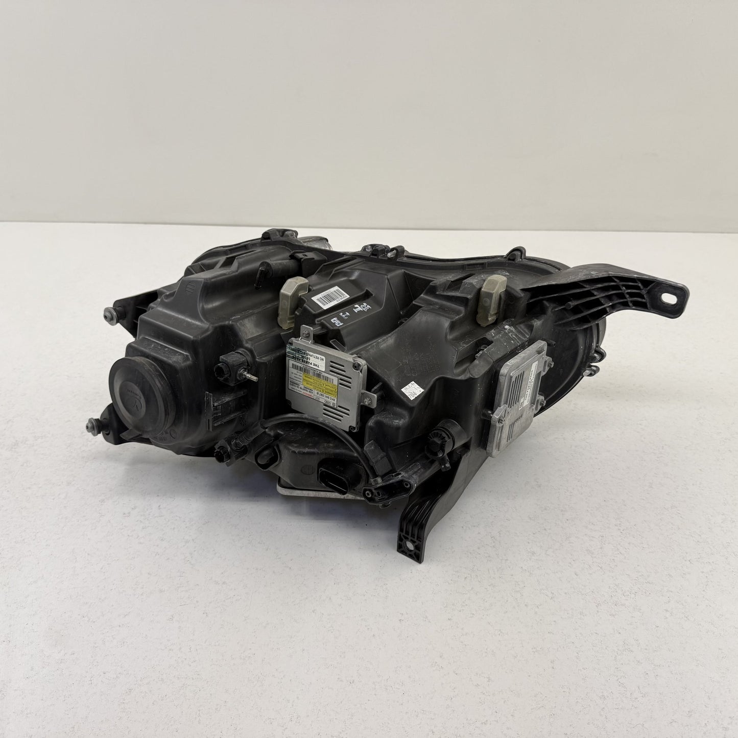 2014-2018 Bentley Flying Spur Right Front Bi Xenon HID Headlight Light Lamp OEM