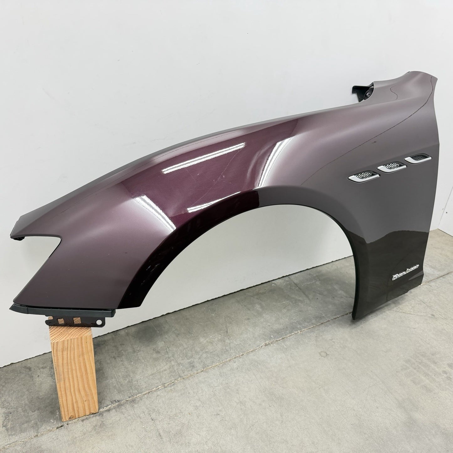 14-24 Maserati Ghibli Driver Left Front Fender Panel W/ Vents Rosso Folgore OEM