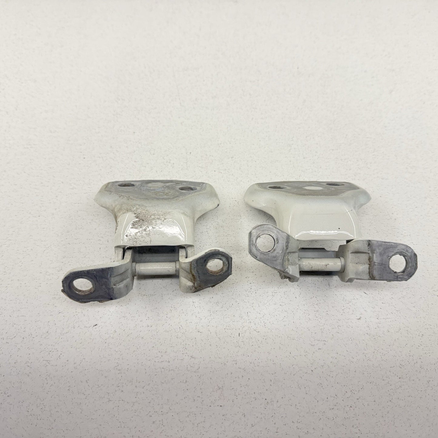 13-20 Subaru BRZ 86 FR-S Driver Left Door Hinge Pair Upper & Lower W/ Bolts OEM