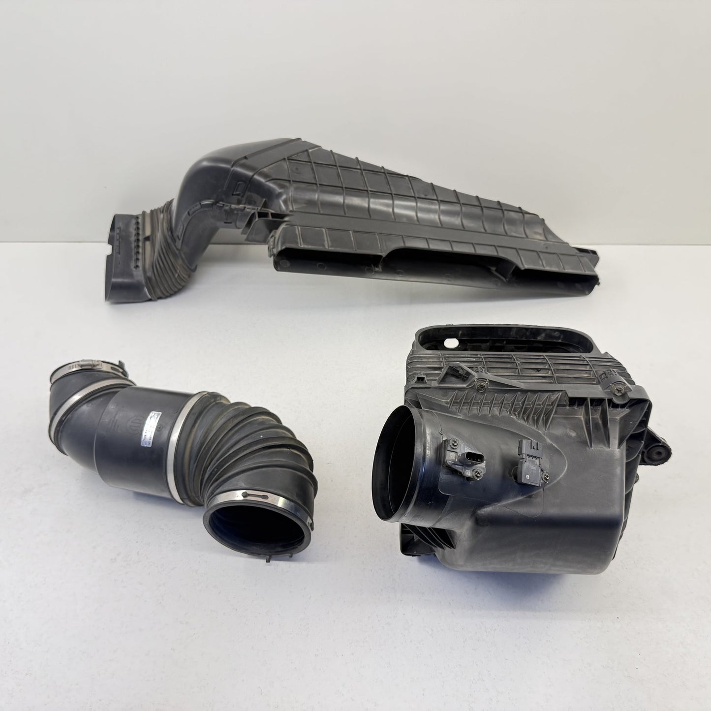 2019-2024 Ram 2500 3500 4500 5500 Cummins Air Cleaner Box Filter Intake Box OEM