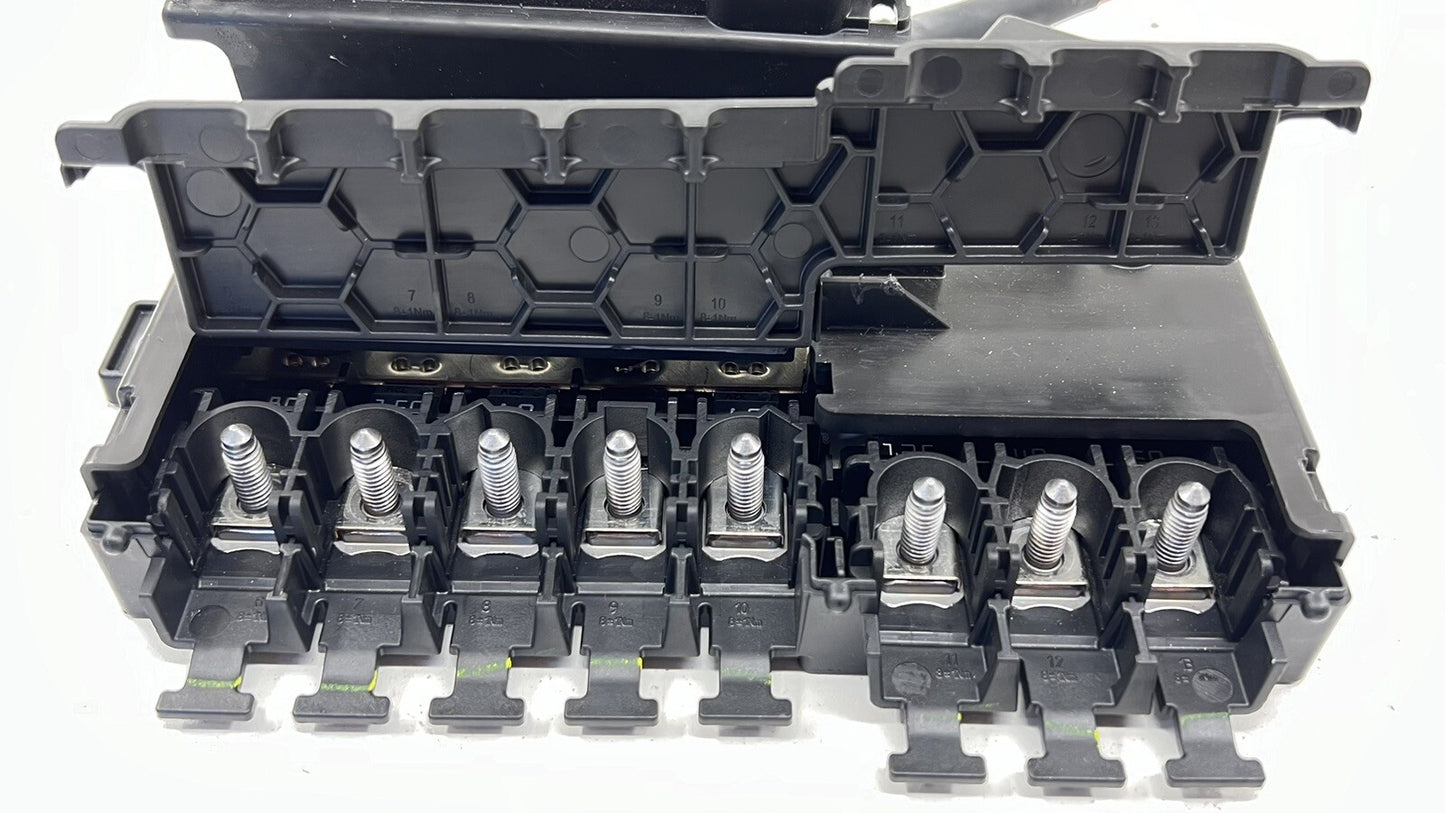 15-18 MERCEDES-BENZ C63S W205 POWER DISTRIBUTION FUSE RELAY JUNCTION BOX OEM