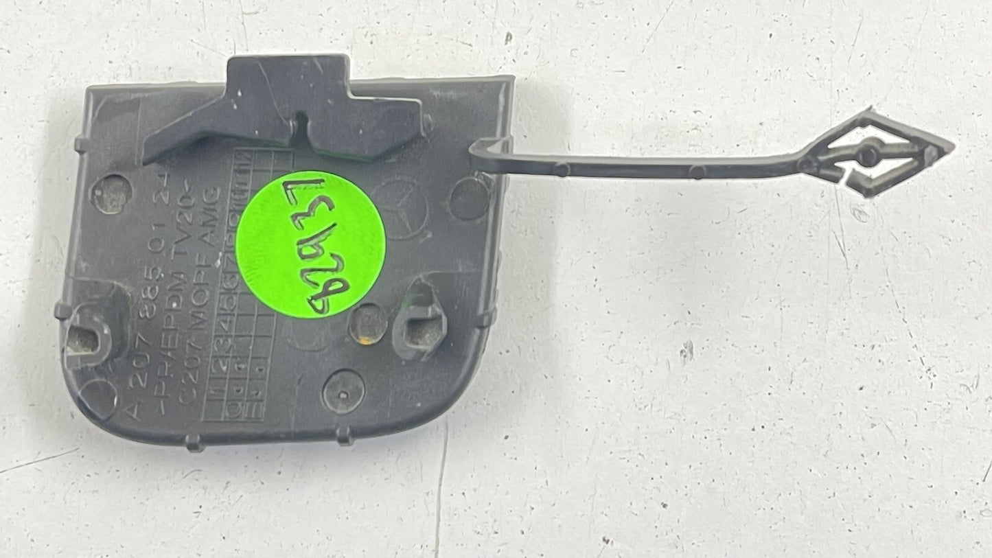14-17 MERCEDES BENZ E550 W207 REAR BUMPER DIFFUSER TOW HOOK CAP COVER OEM