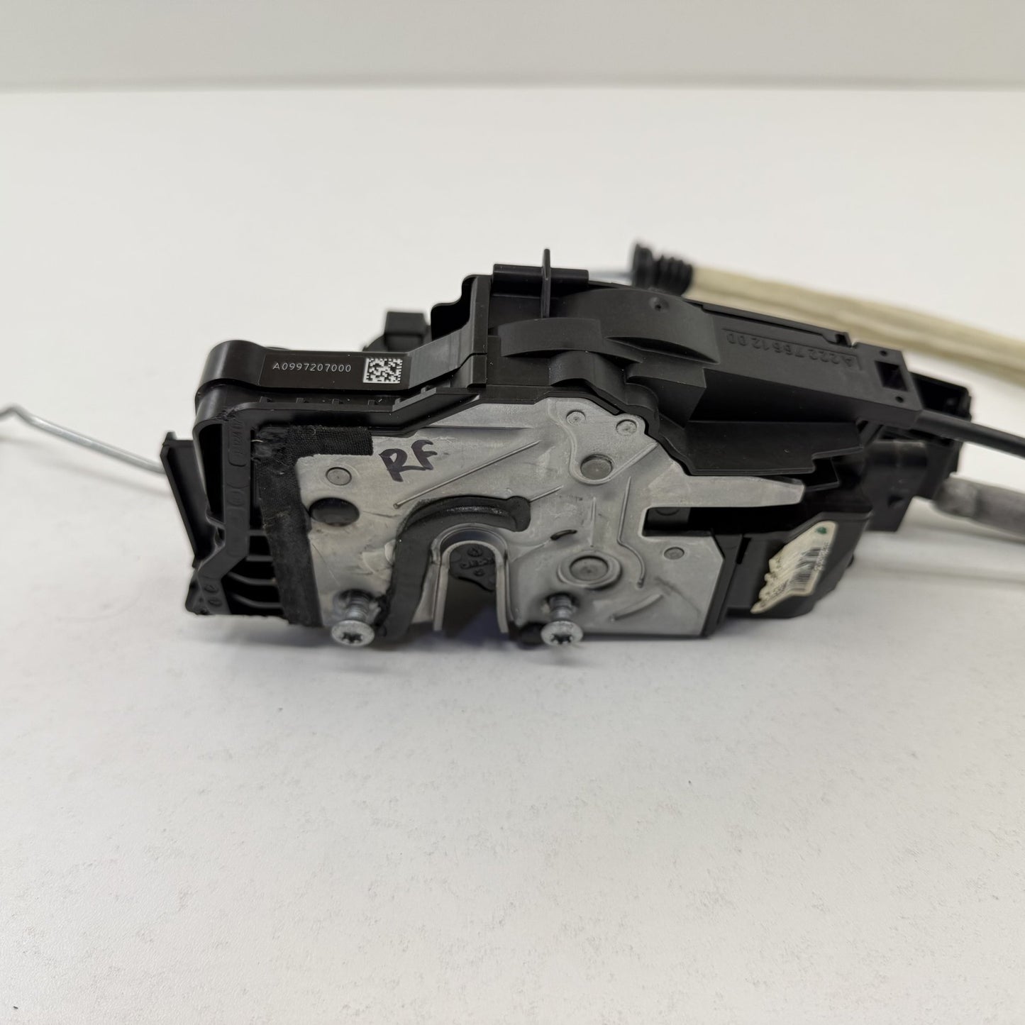 2014-2020 Mercedes S550 W222 Right Front Door Lock Latch Actuator Keyless Go OEM