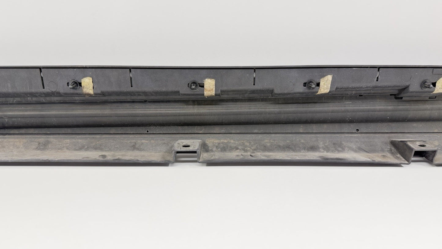 18-24 Maserati Ghibli Passenger Right Side Skirt Rocker Panel Cover Trim OEM