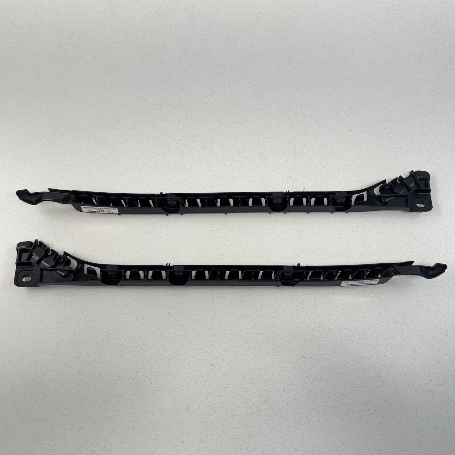 10-16 Mercedes E350 W212 Rear Bumper Lateral Support Bracket Pair Left Right OEM