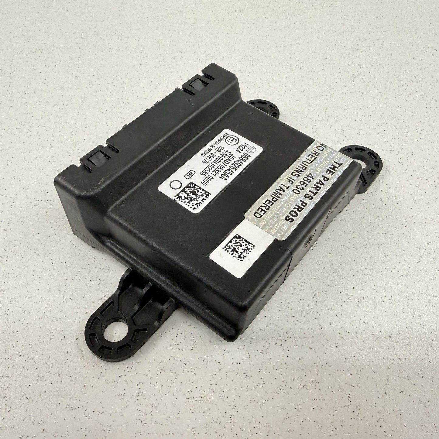 18-23 Dodge Challenger Charger Network Gateway Control Module 068492545AA OEM
