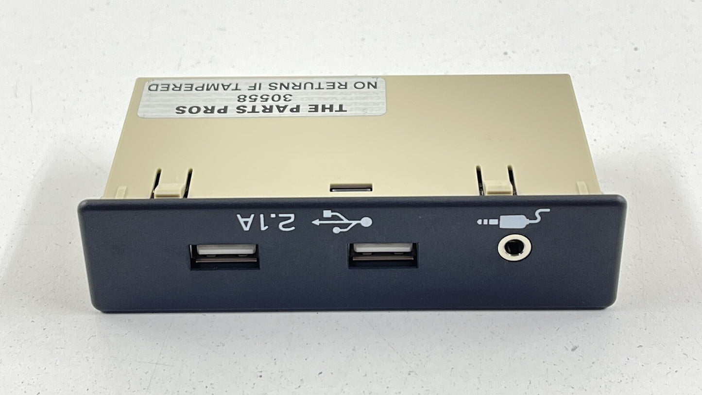 22-23 SUBARU WRX AUXILIARY AUX USB JACK INPUT PORT 86257VC000 OEM