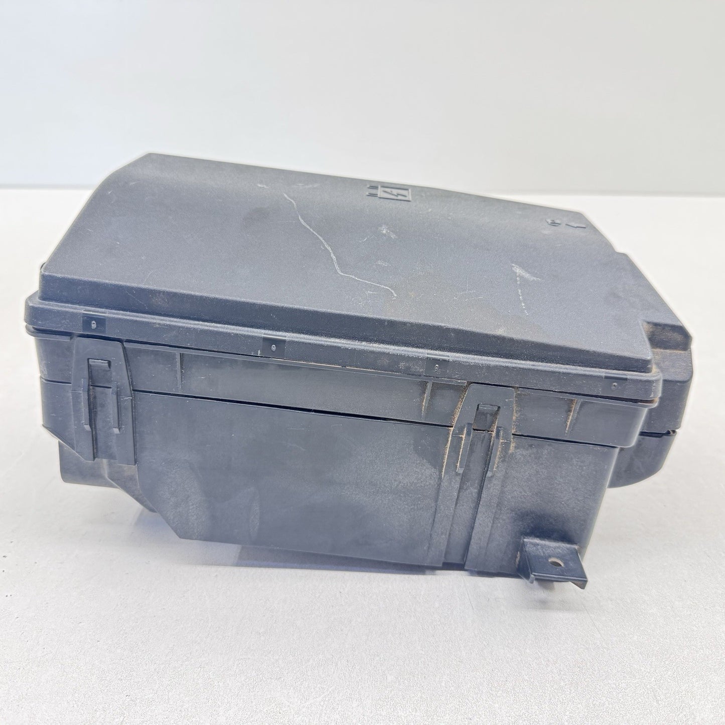 12-15 Chevrolet Camaro ZL1 Engine Bay Fuse Box Module 22760637 OEM