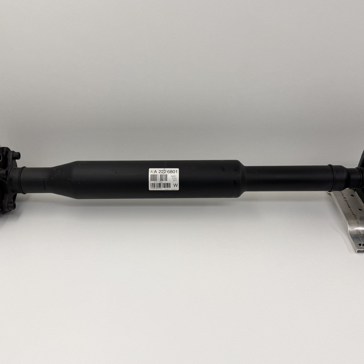 2014-2017 Mercedes S550 W222 RWD Driveshaft Drive Shaft Propeller 2224106891 OEM