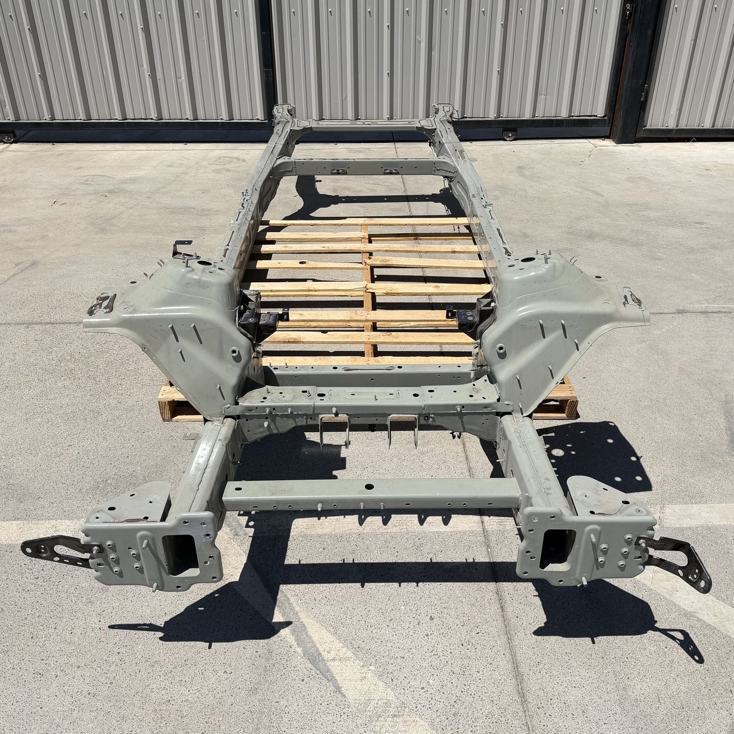 2022-2024 Rivian R1S Chassis Frame Assembly PT00283442-A OEM