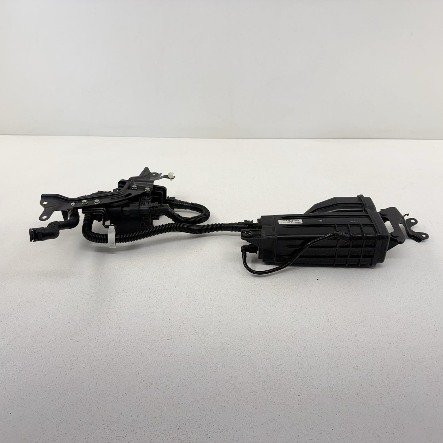 22-26 Toyota GR86 BRZ Fuel Evap Vapor Charcoal Emission Canister 42035CC000 OEM
