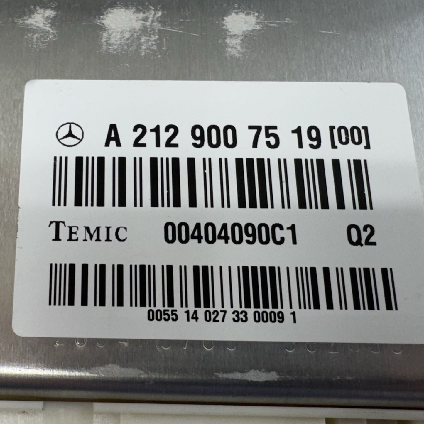 10-18 Mercedes W212 W218 CLS550 E550 Airmatic Air Suspension Control Module OEM