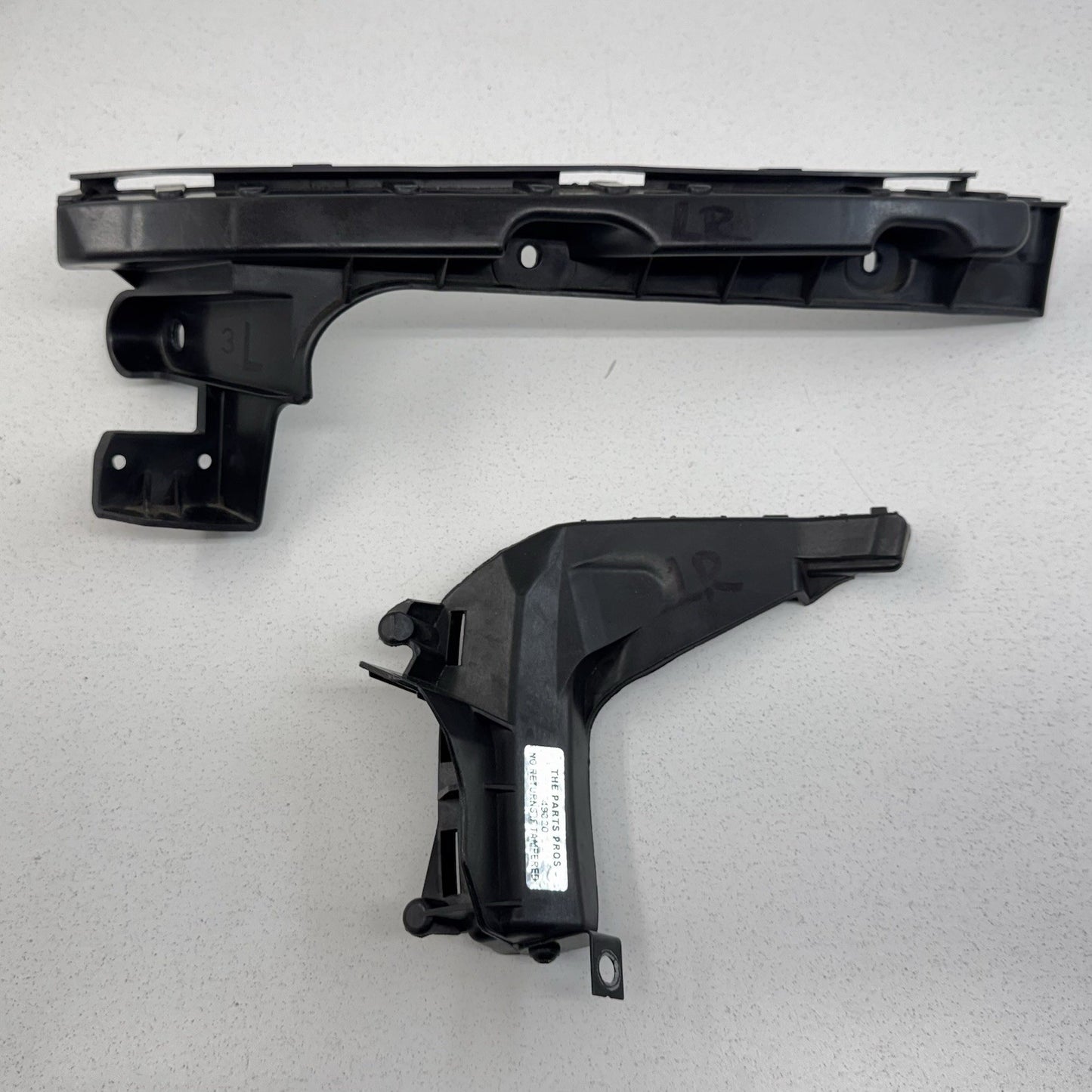 08-15 Audi TT Driver Left Rear Bumper Bracket Mount Pair OEM