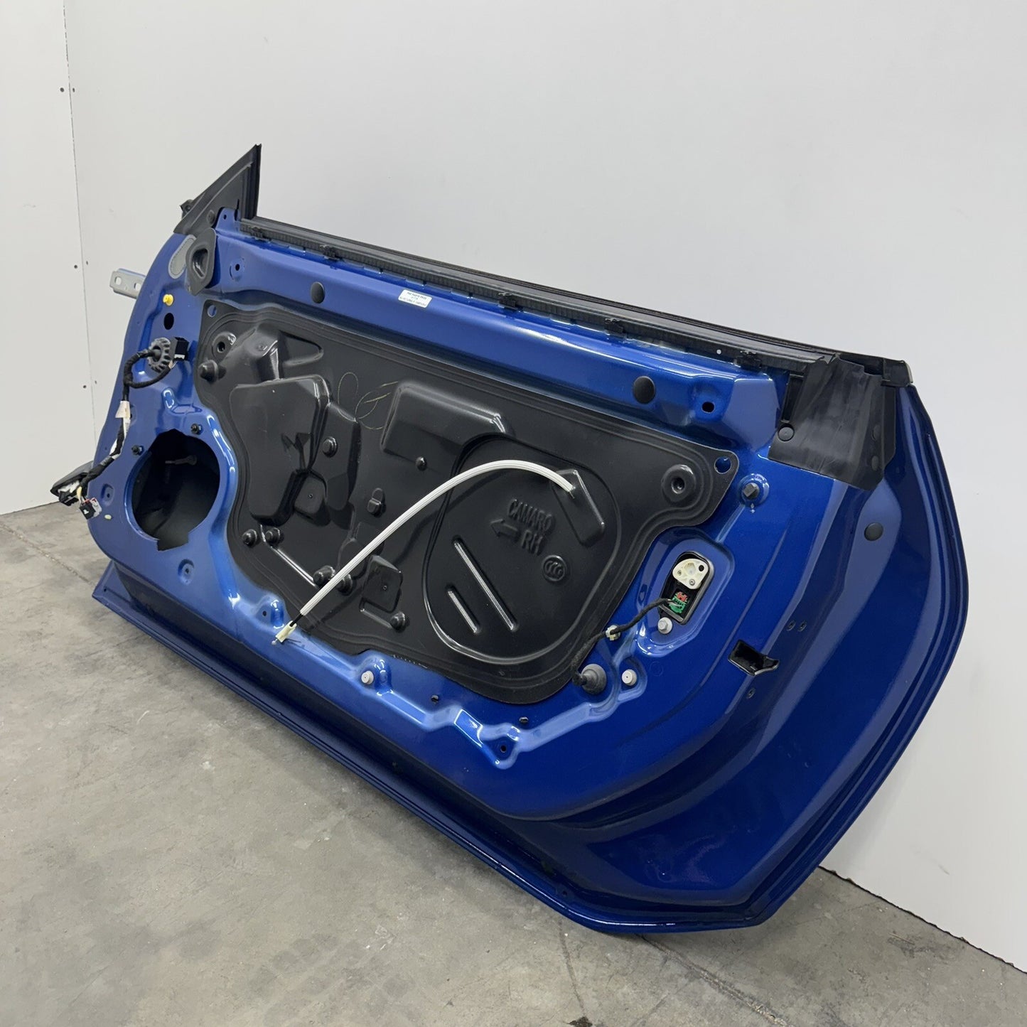16-24 CHEVROLET CAMARO ZL1 SS COUPE PASSENGER RIGHT DOOR COMPLETE WITH GLASS OEM