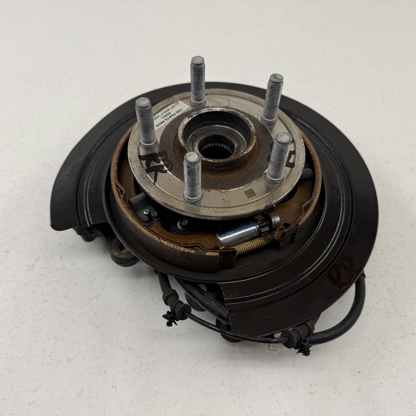 2018-2024 Dodge Durango SRT 392 Right Rear Spindle Knuckle Hub Wheel Bearing OEM