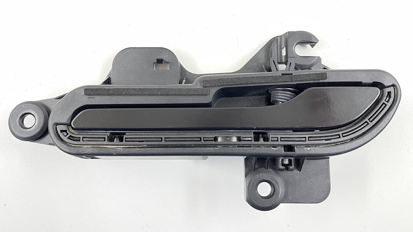 21-22 TESLA MODEL 3 DRIVER LEFT FRONT OR REAR DOOR HANDLE 1528114-00-B OEM