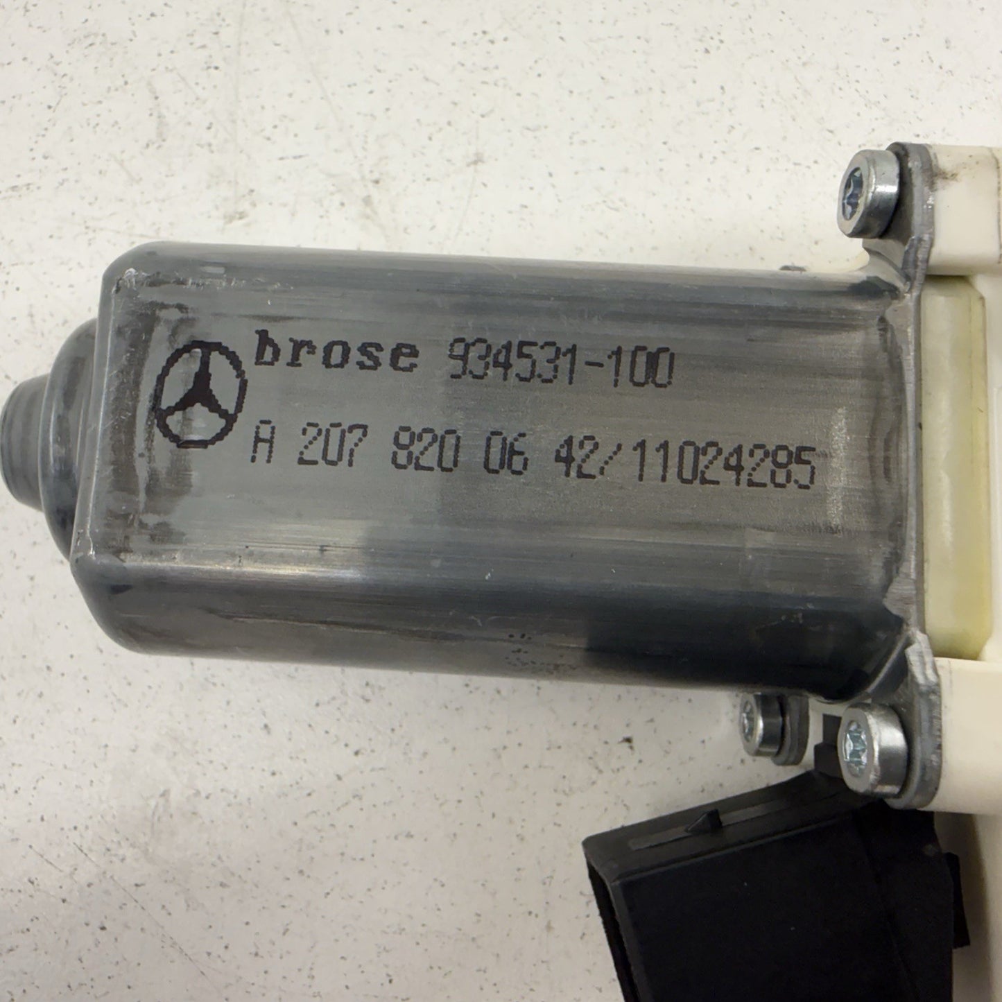 12-18 Mercedes W218 CLS550 Driver Left Front Door Window Regulator Motor OEM