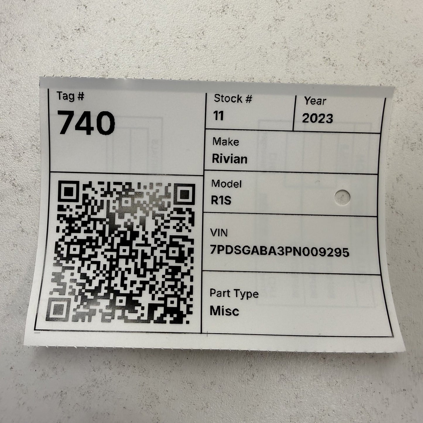 2022-2024 Rivian R1S R1T Acceleration Vibration Sensor 2047491007 OEM