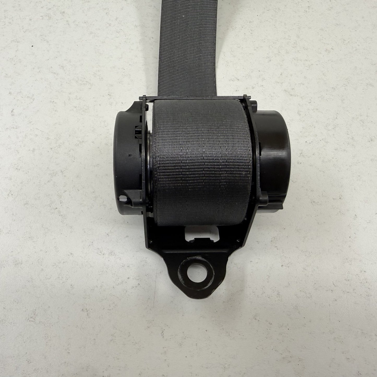 2022-2024 Rivian R1S Left Rear 3rd Third Row Seatbelt Seat Belt Retractor OEM