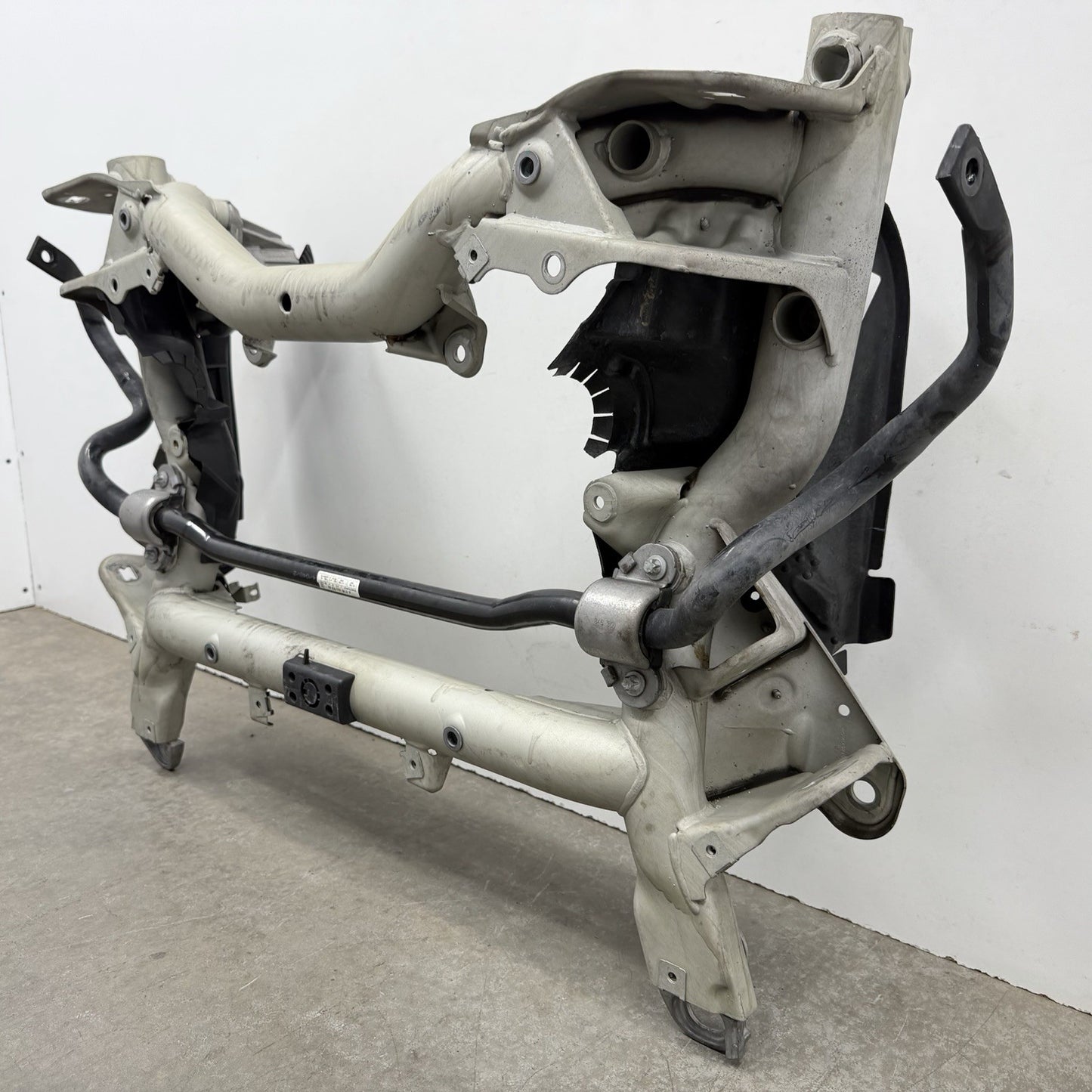 12-18 Mercedes W218 CLS550 Front Subframe Crossmember Engine Cradle Carrier OEM