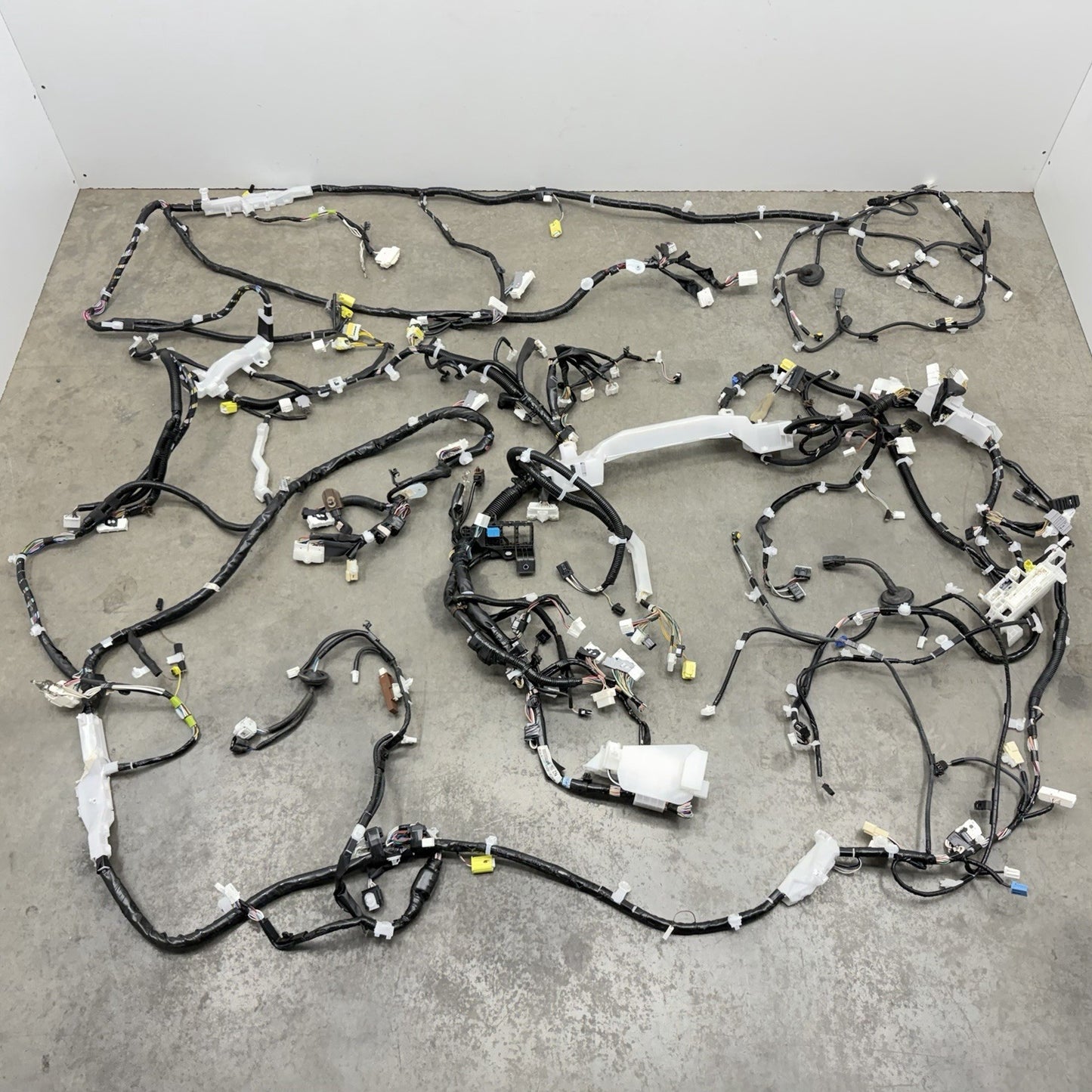 2020 Toyota Prius Prime Chassis Main Body Wiring Harness OEM
