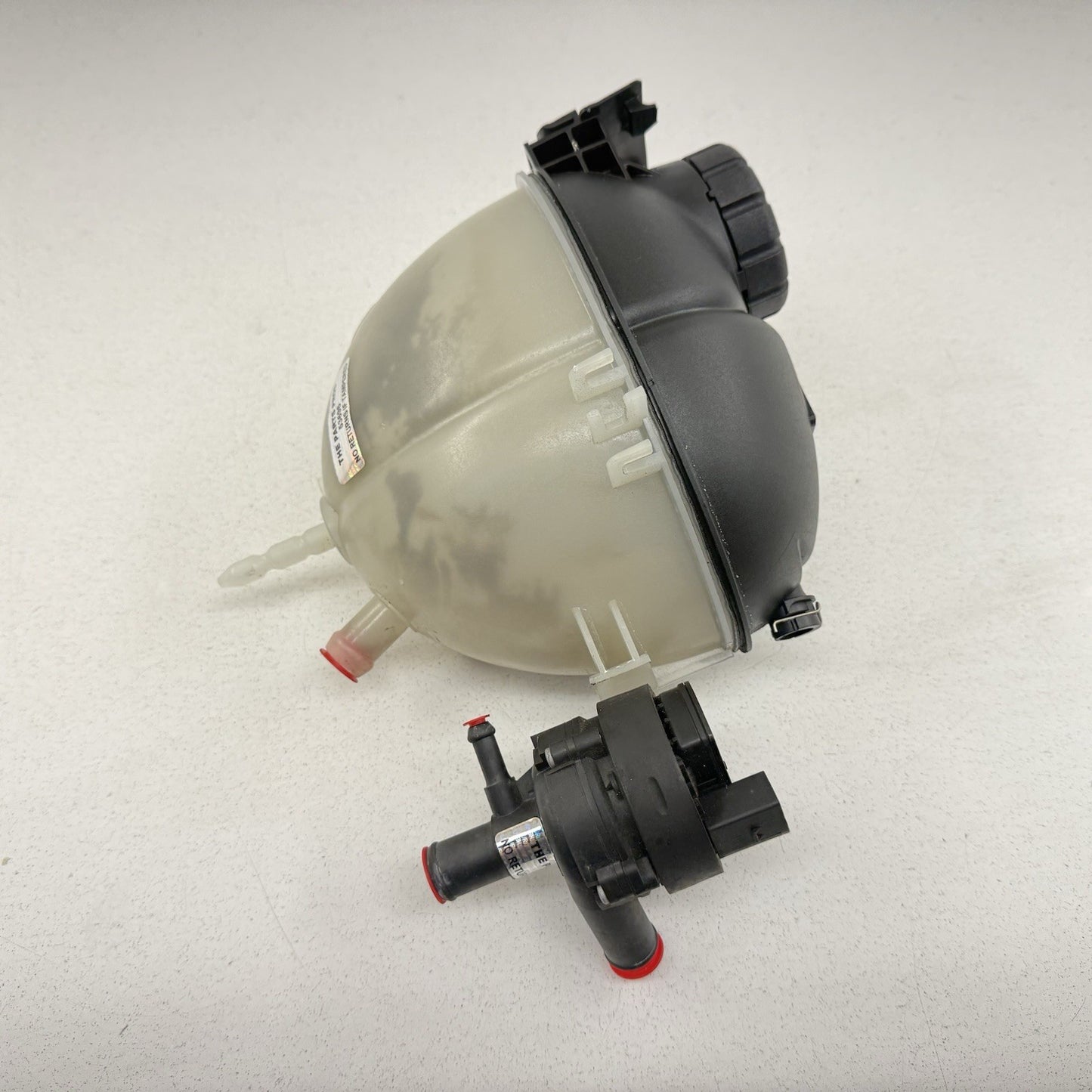 12-18 Mercedes W218 CLS550 Coolant Reservoir Overflow Expansion Tank OEM